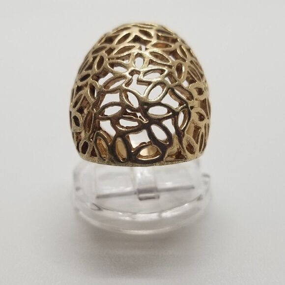 Gold Flower Shape Ring - Picture 5 of 7